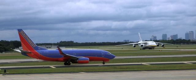 Boeing 737-700 (N7730A)