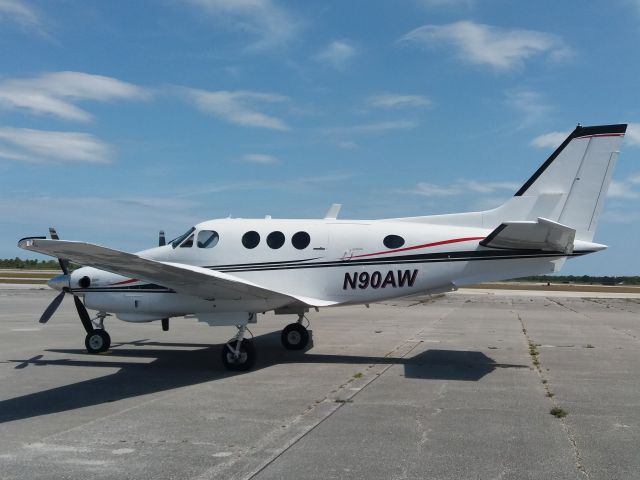 Beechcraft King Air 90 (N90AW)