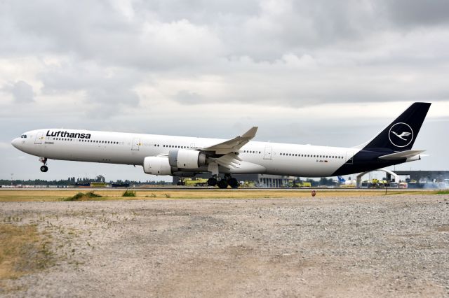 Airbus A340-600 (D-AIHI)