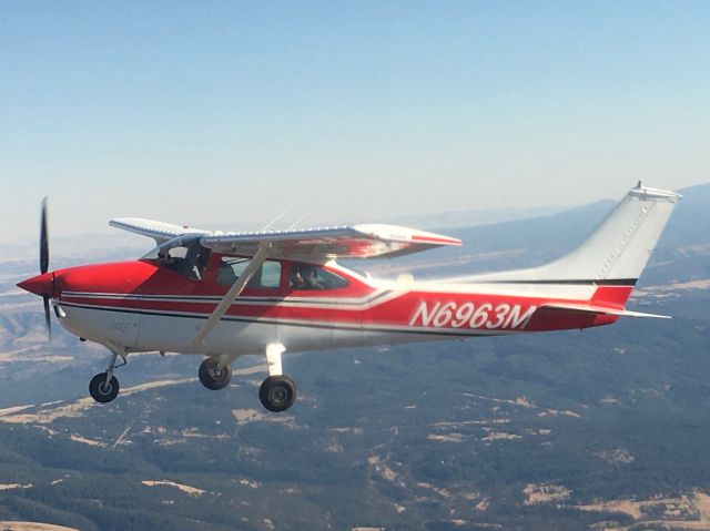 Cessna Skylane (N6963M)