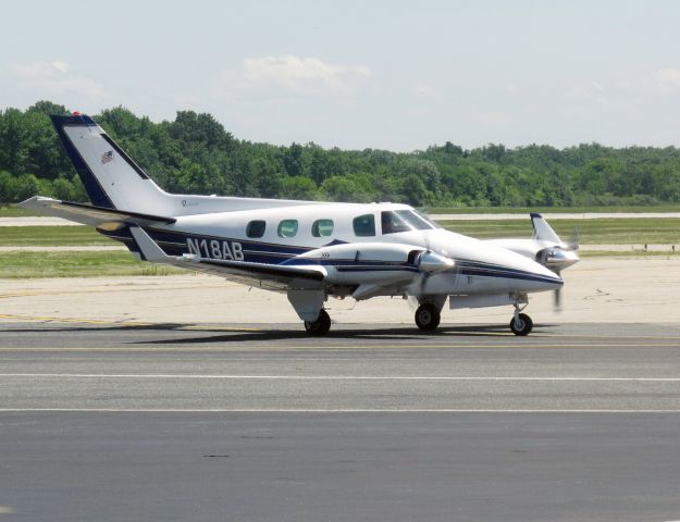 Beechcraft Duke (N18AB)