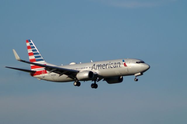 Boeing 737-800 (N946NN) - 6/2/19 - AAL334 SAT-DFW