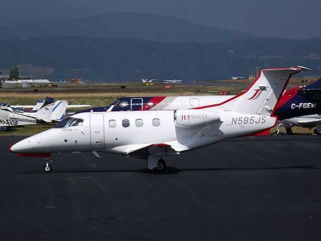 Embraer Phenom 100 (N585JS)