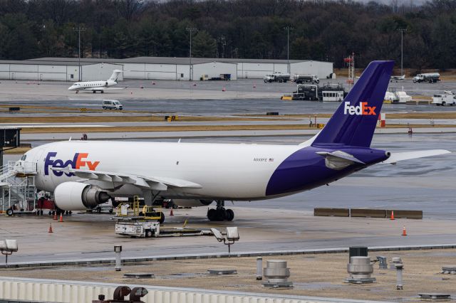Airbus A300F4-600 (N669FE)