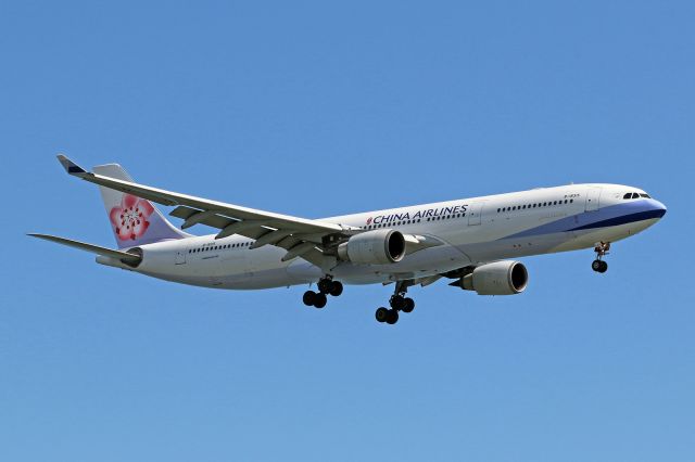 Airbus A330-300 (B-18315)