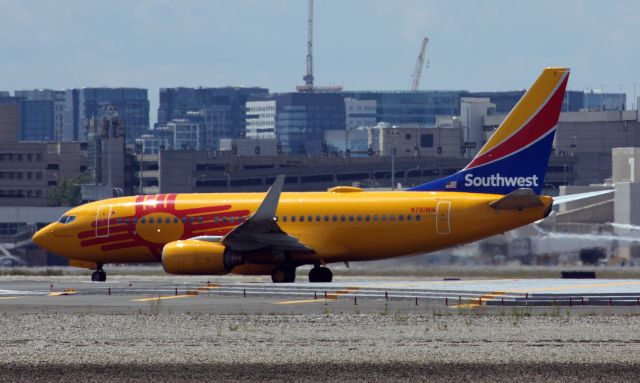 Boeing 737-700 (N781WN) - New Mexico One