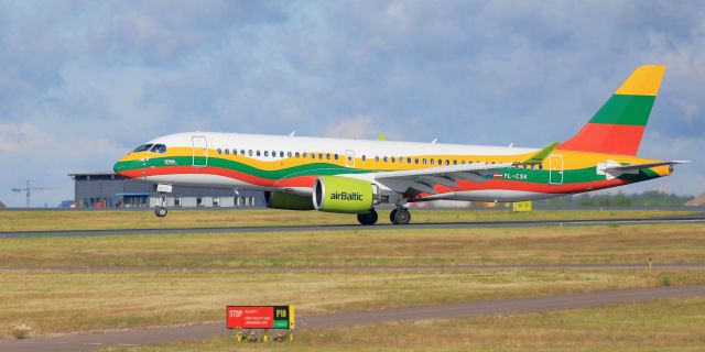 Airbus A220-300 (YL-CSK) - Air Baltic (Lithuanian Flag Livery)