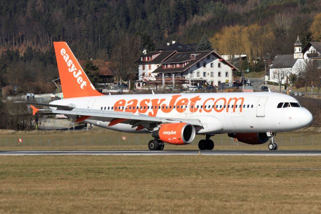 Airbus A320 (G-EZTC)