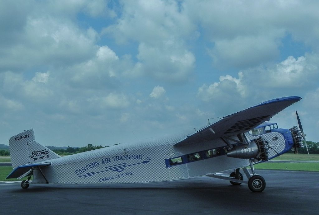 Ford Tri-Motor (NC8407)