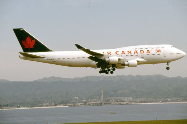 Boeing 747-400 (CGAGМ) - エア・カナダの24L降りです。