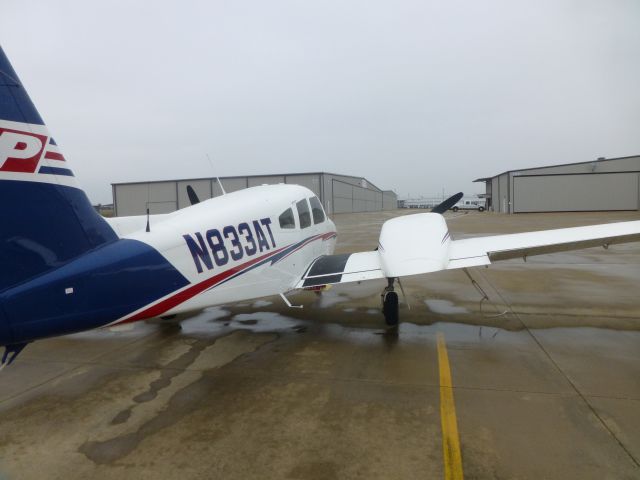 Piper PA-44 Seminole (N833AT)