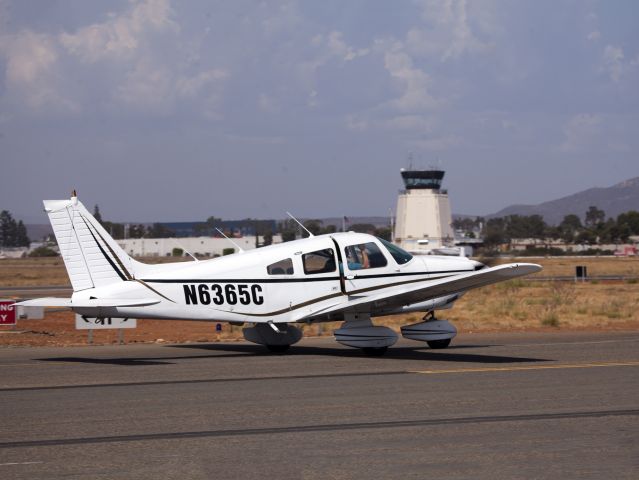 Piper Cherokee (N6365C)