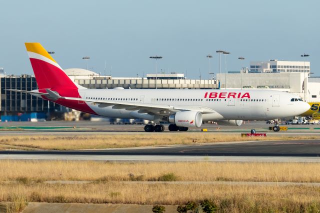 Airbus A330-200 (EC-WJT) - 03.05.2017