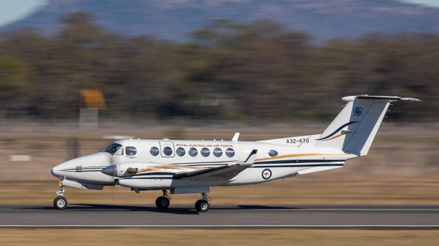 Beechcraft Super King Air 300 (A32670)