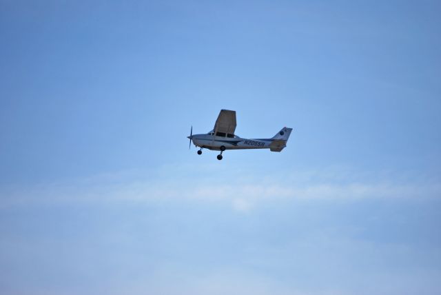 Cessna Skyhawk (N2055R)
