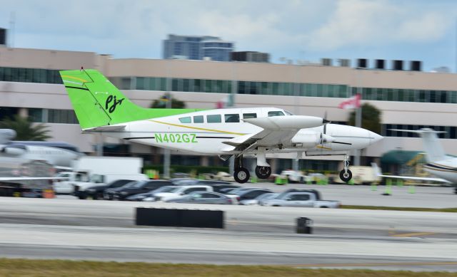 Cessna 402 (N402GZ)