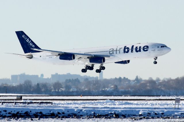 AP-EDE — - AirBlue (of Pakistan) arriving from Manchester enroute to Phoenix Goodyear Airport and retirement.