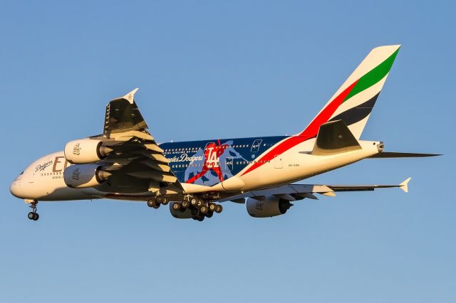 Airbus A380-800 (A6-EON)