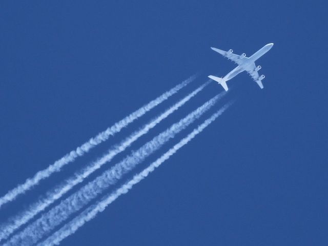 D-AIHI — - Lufthansa flight DLH 485 (KEWR- EDDF) at 520knots/37,000ft above north Anglesey, Wales on 26/6/11 (data from planefinder.net)