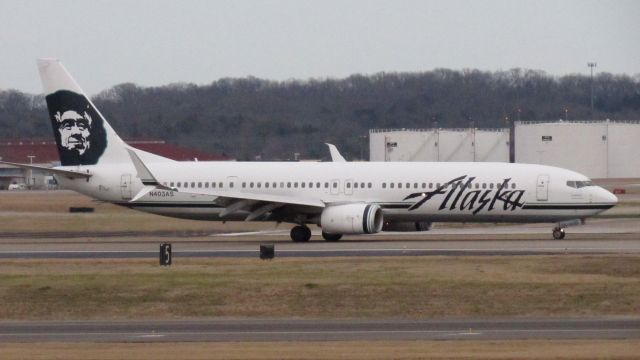 Boeing 737-700 (N403AS)