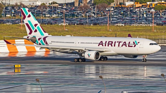 Airbus A330-200 (EI-GGR)