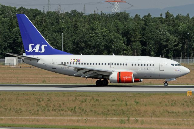 BOEING 737-600 (LN-RPY)