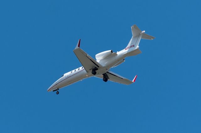 Learjet 45 (N253RM)