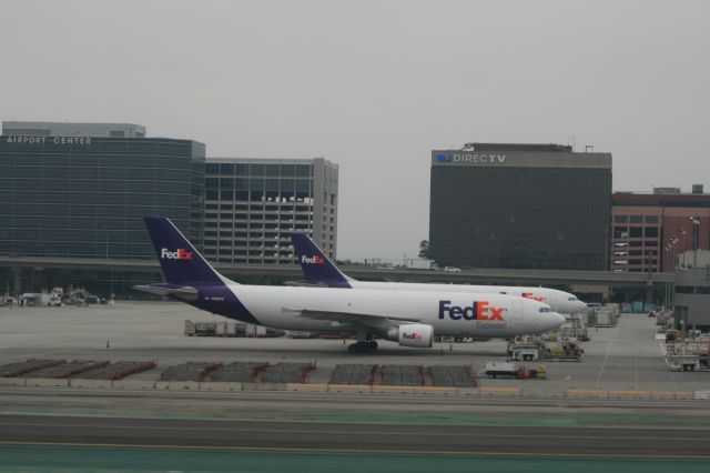 Airbus A300F4-600 (N686FE)