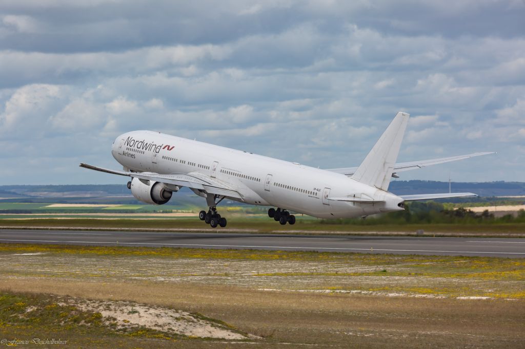 Boeing 737-700 (VP-BJO)