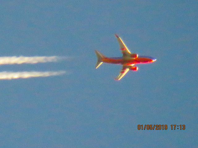Boeing 737-700 (N799SW)