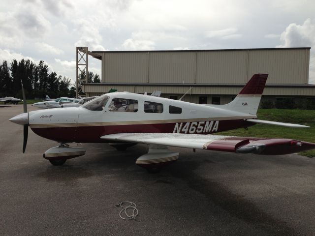 Piper Cherokee (N465MA)