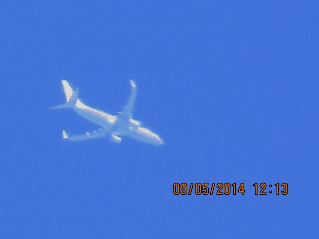 Boeing 737-800 (N935AN) - American Airlines over Southwest Mo (JLN) at 37k feet.