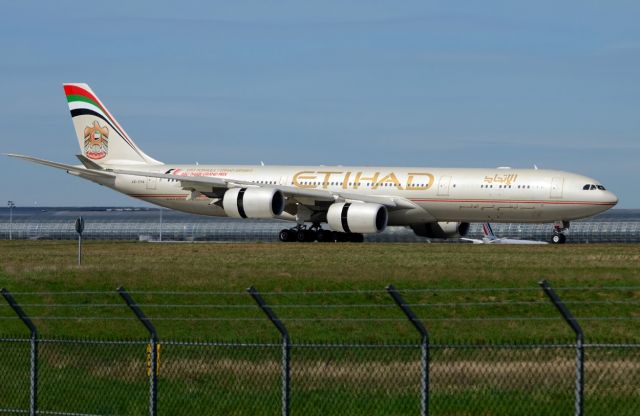 Airbus A340-500 (A6-EHA)