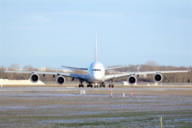 Airbus A380-800 (A6-EDF)