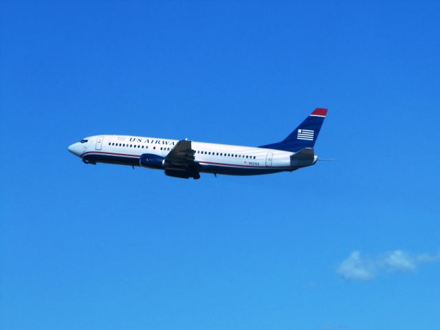 BOEING 737-400 (N421US)