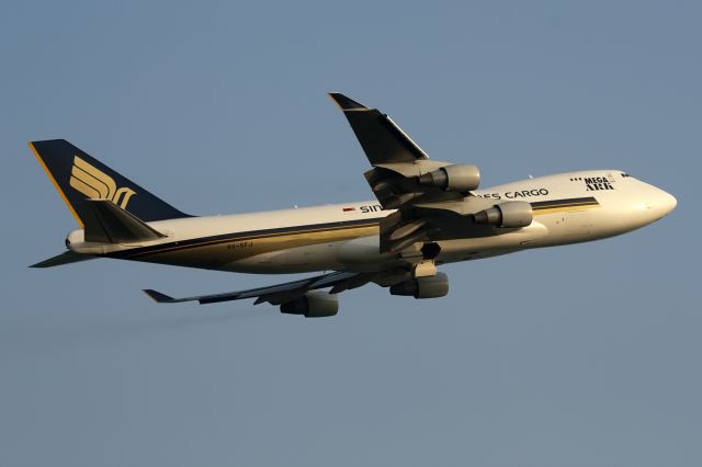 Boeing 747-400 (9V-SFJ)