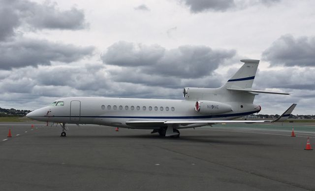 Dassault Falcon 7X (N19NE)