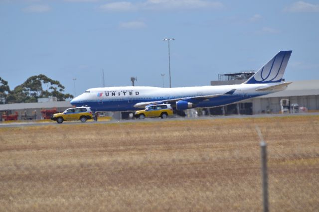 Boeing 747-400 (N117UA)