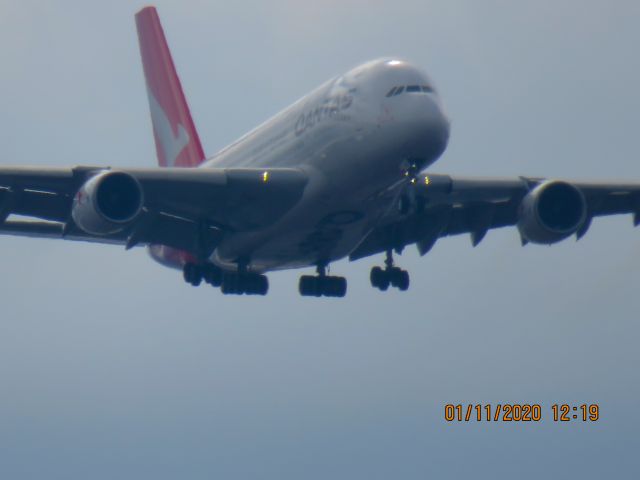 Airbus A380-800 (VH-OQB)