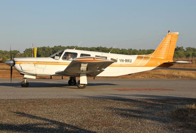 Piper Saratoga/Lance (VH-RKU)