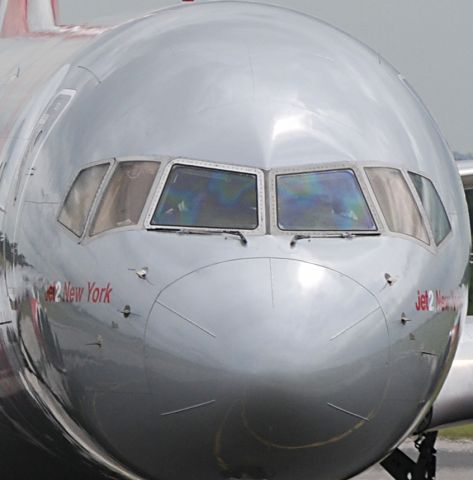 Boeing 757-200 (G-LSAJ) - Jet 2 B757.200 Jet 2 New York arrives in Manchester