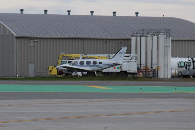 Piper Navajo (C-GMHZ) - CYQB 07/10/2023