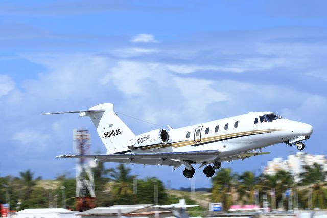 Cessna Citation III (N500JS) - N500JS departing St Maarten