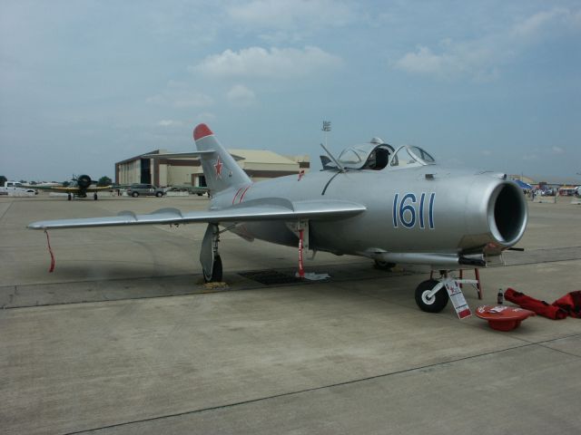 MIKOYAN MiG-17 (N217SH)