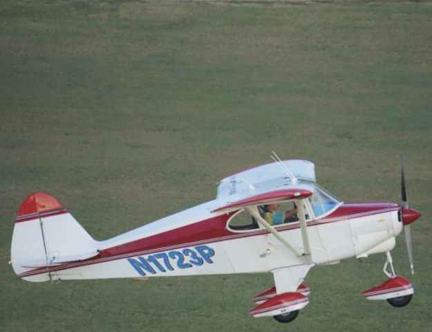 Piper PA-22 Tri-Pacer (N1723P) - Tower flyby from airboss