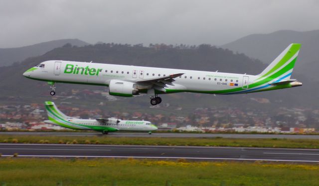 EMBRAER ERJ-190-400 (EC-OHE)