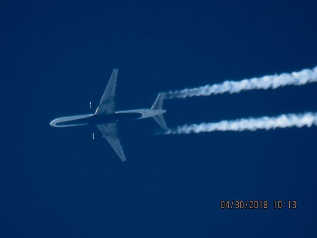 Boeing 757-200 (N547US)