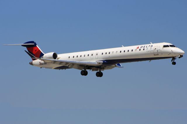 Canadair Regional Jet CRJ-900 (N810SK)