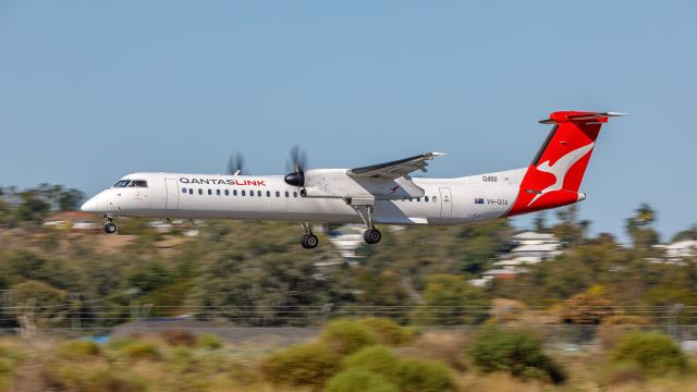 de Havilland Dash 8-400 (VH-QOA)