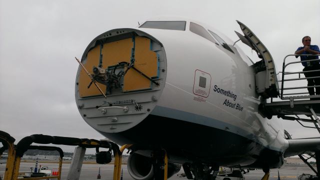 Airbus A320 (N665JB)